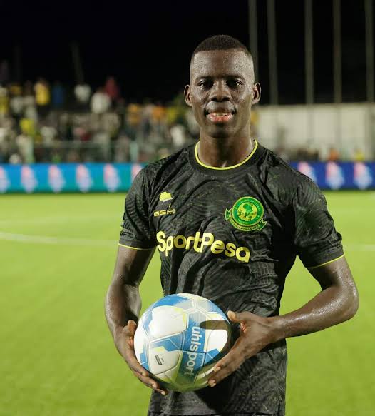 Huyu Hapa Mchezaji Mwenge Hattrick Nyingi Ligi Kuu….