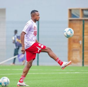 Simba Wanaendelea Kuburudika na Kiwango Kizuri cha Elie Mpanzu Ndani ya Uwanja..