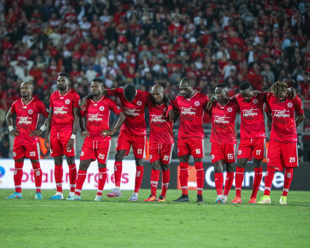 Simba Mnawakosea Mashabiki, Waambieni Ukweli Mashabiki Wenu Kuhusu Kubadilishwa Uwanja