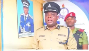 Ajitosa Kuokoa Watoto Majini, Afariki Pamoja Nao