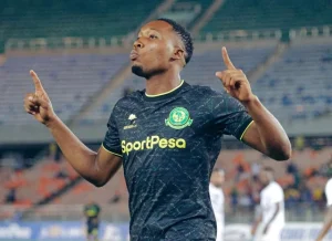 Mayele, Mzize wang’ara tuzo za CAF, Waondoka na Tuzo